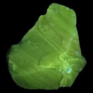Green Translucent Art‎ Glass Cullet Glowing Manganese Slag Glass #5GX87
